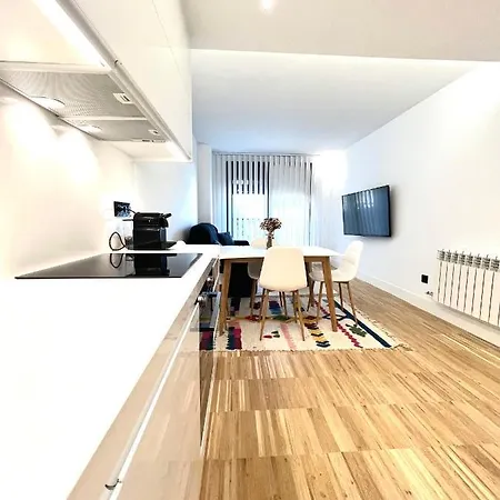 Apartamento En Playa Sanxenxo, Con Garaje サンシェンショ